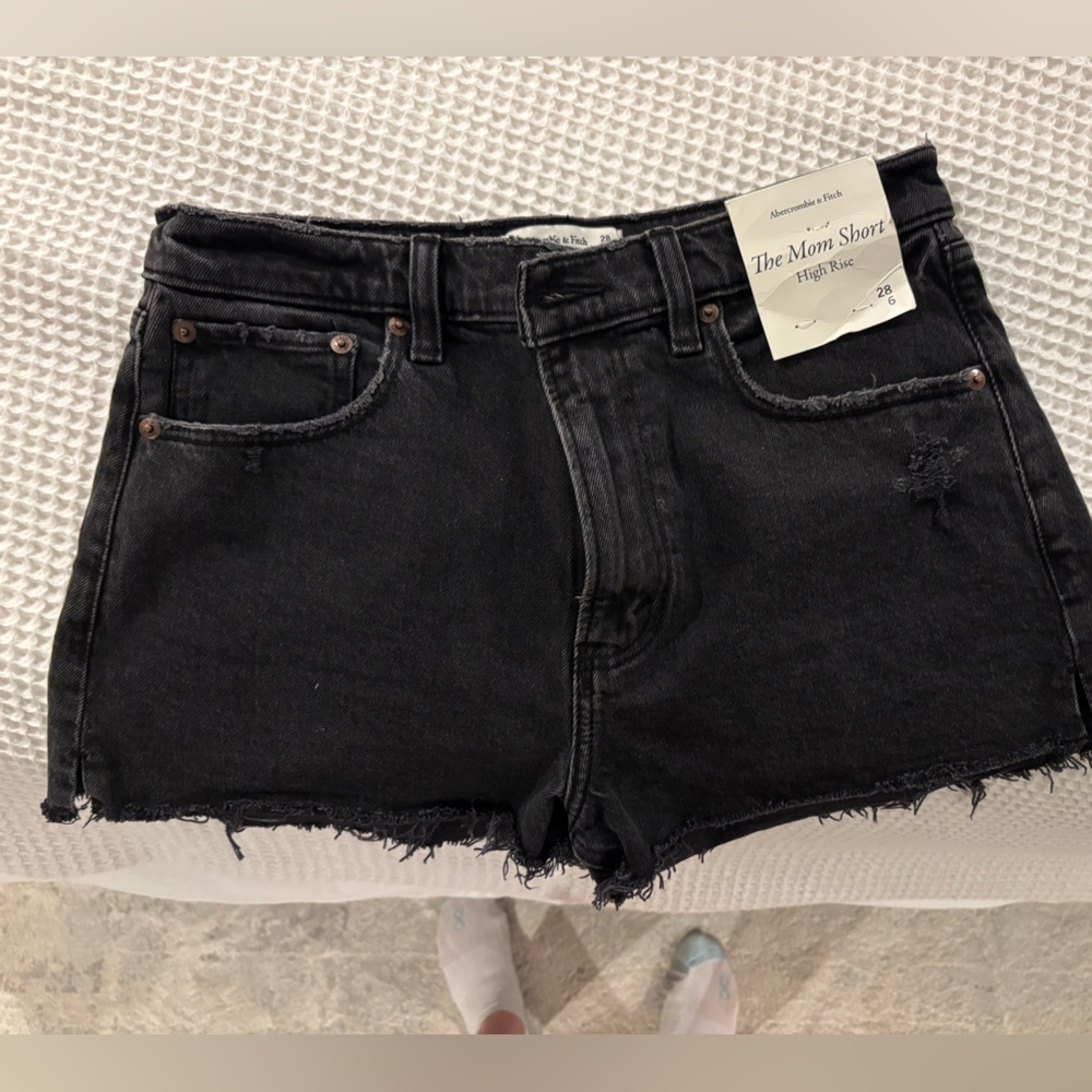 NWT - Abercrombie & Fitch Charcoal Denim Shorts - size 28